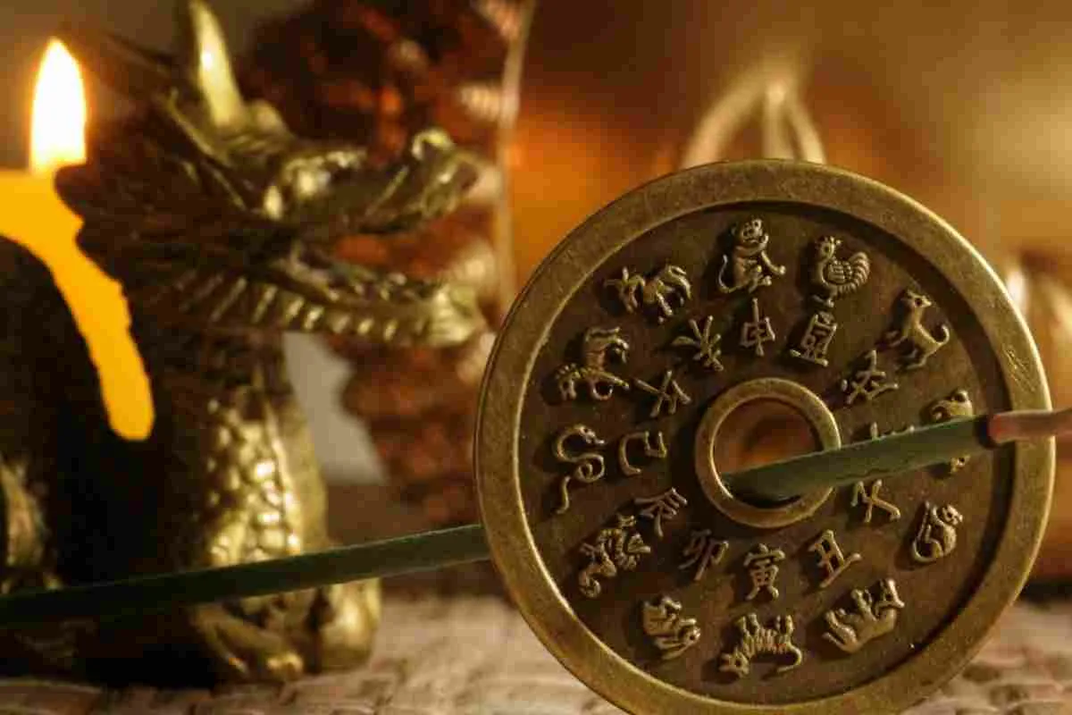 ČÍNSKÝ HOROSKOP: 4 zvířata požehnaná týdnem kovového kohouta